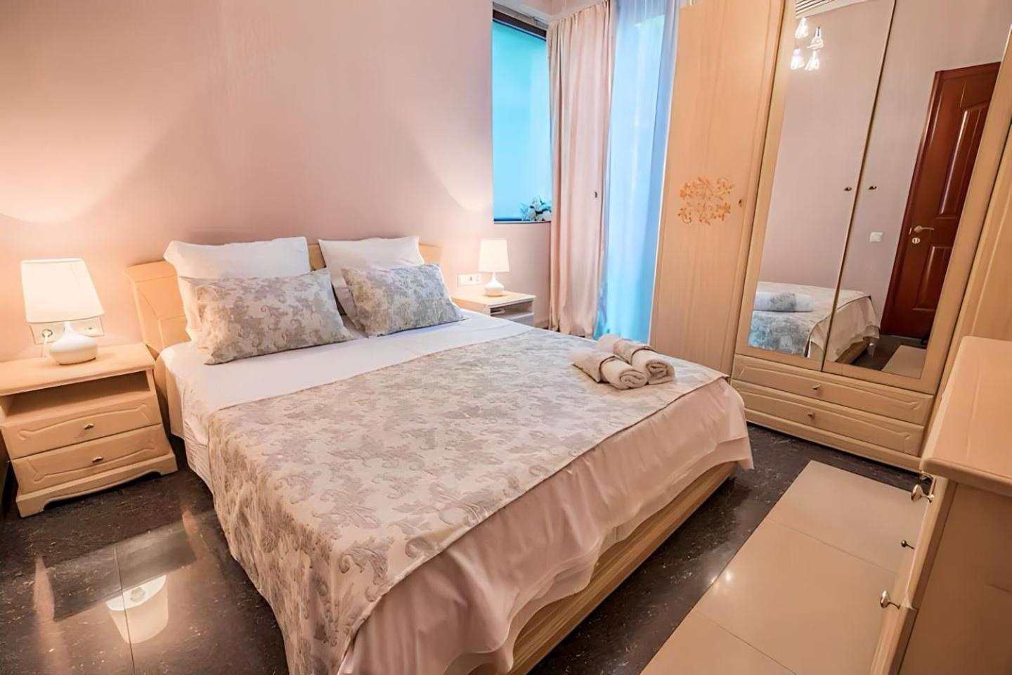 Cabernet Corner Apartment Tbilisi Ngoại thất bức ảnh