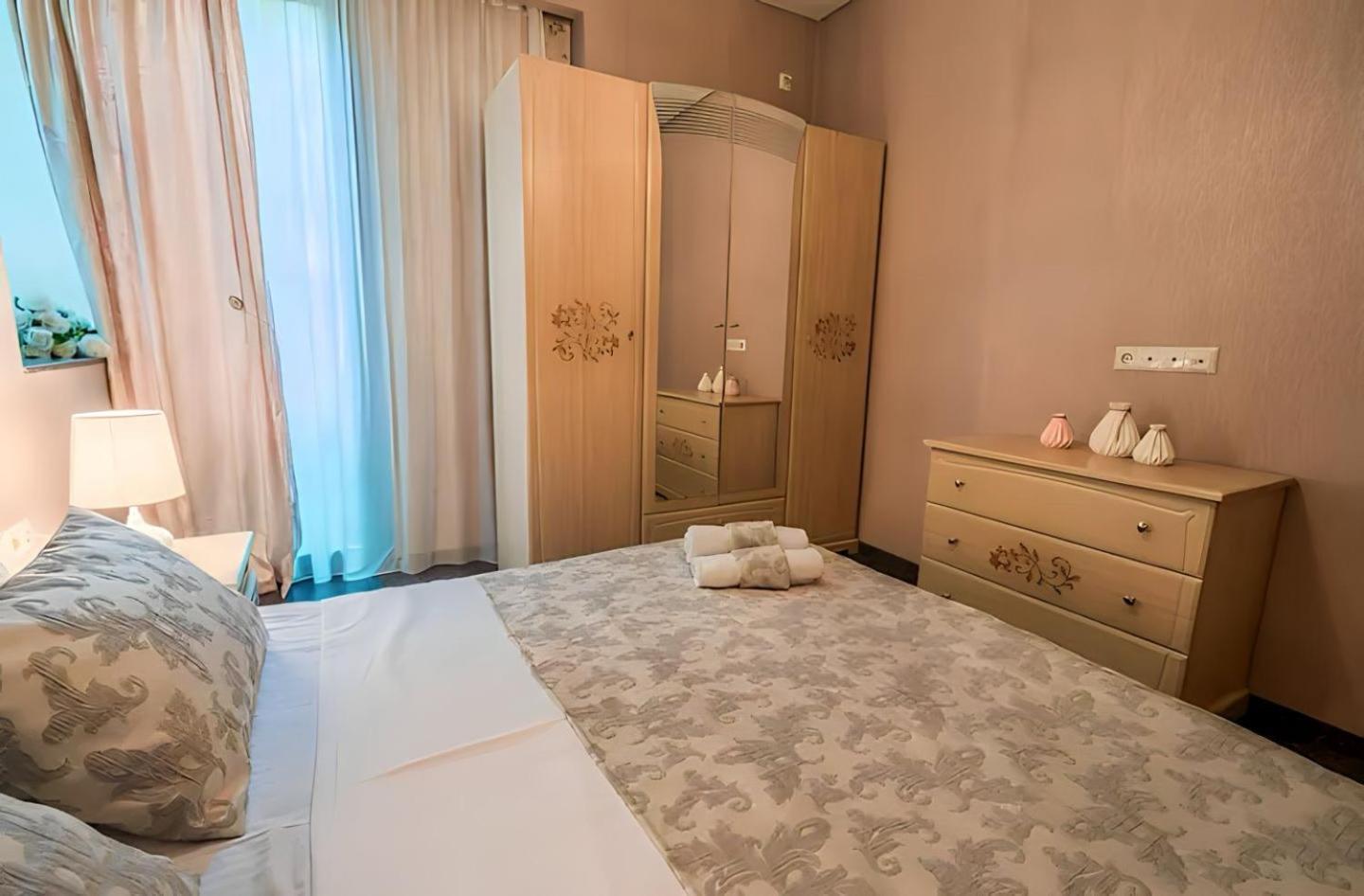 Cabernet Corner Apartment Tbilisi Ngoại thất bức ảnh