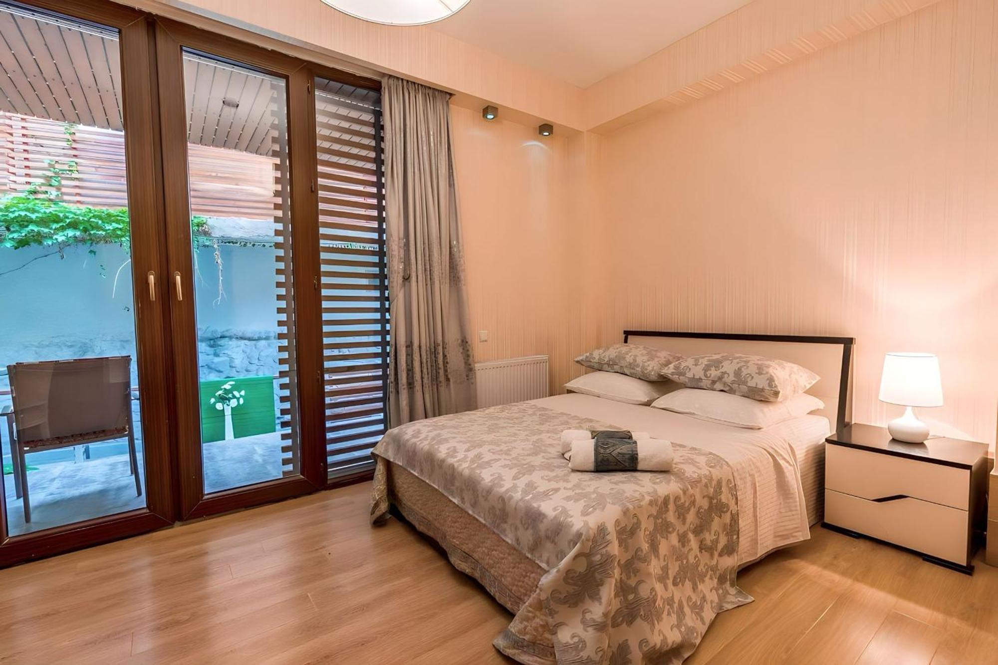 Cabernet Corner Apartment Tbilisi Ngoại thất bức ảnh