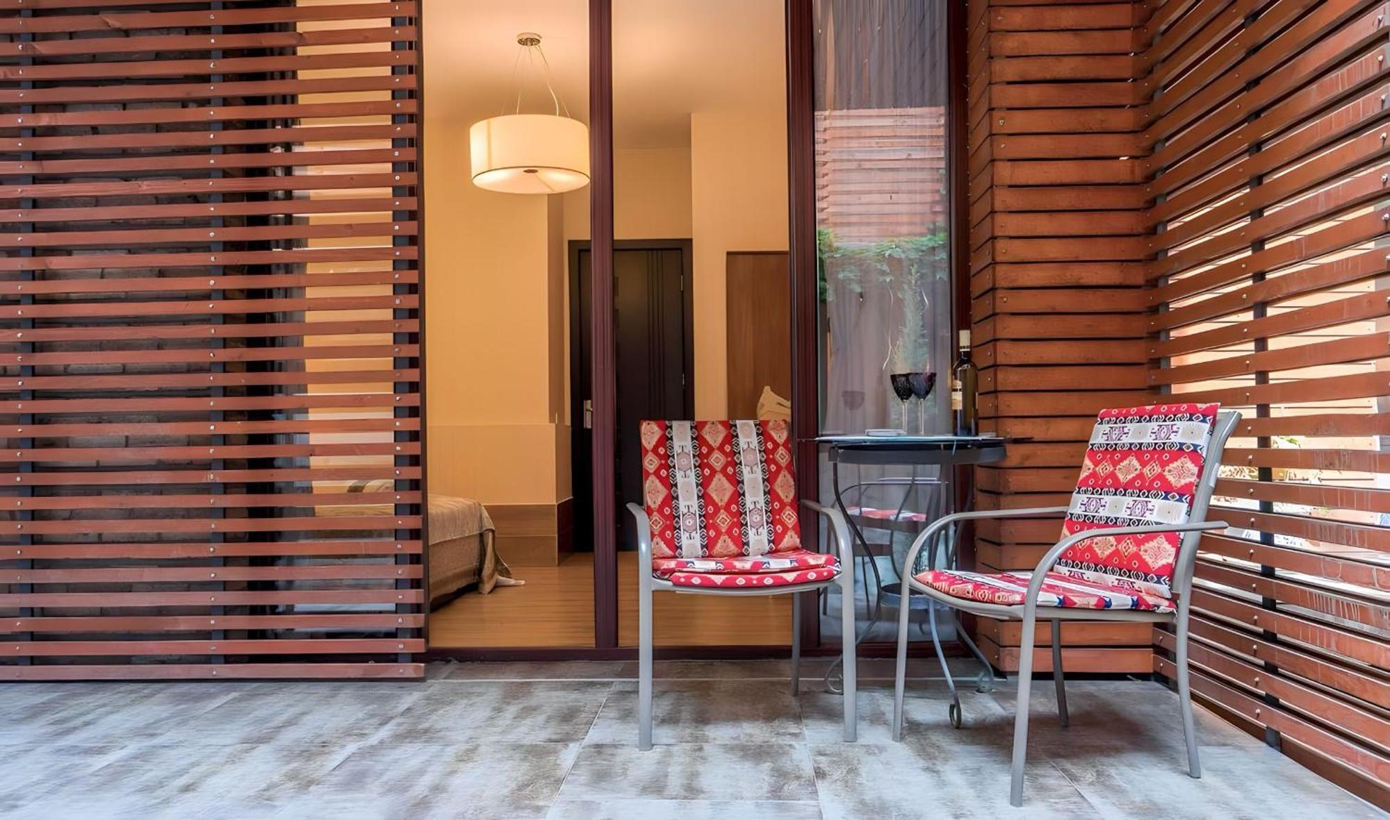 Cabernet Corner Apartment Tbilisi Ngoại thất bức ảnh
